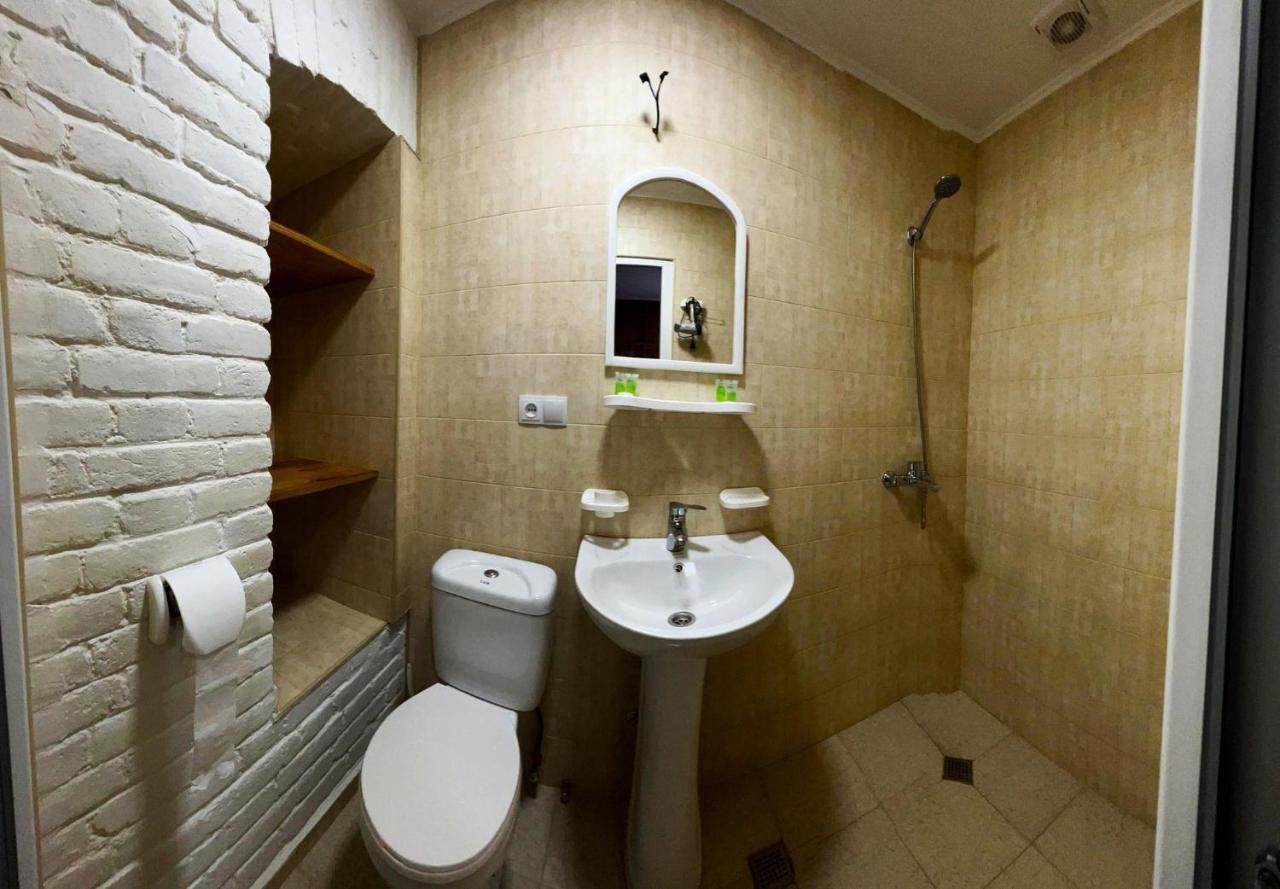 טביליסי Hostel Pirosmani מראה חיצוני תמונה