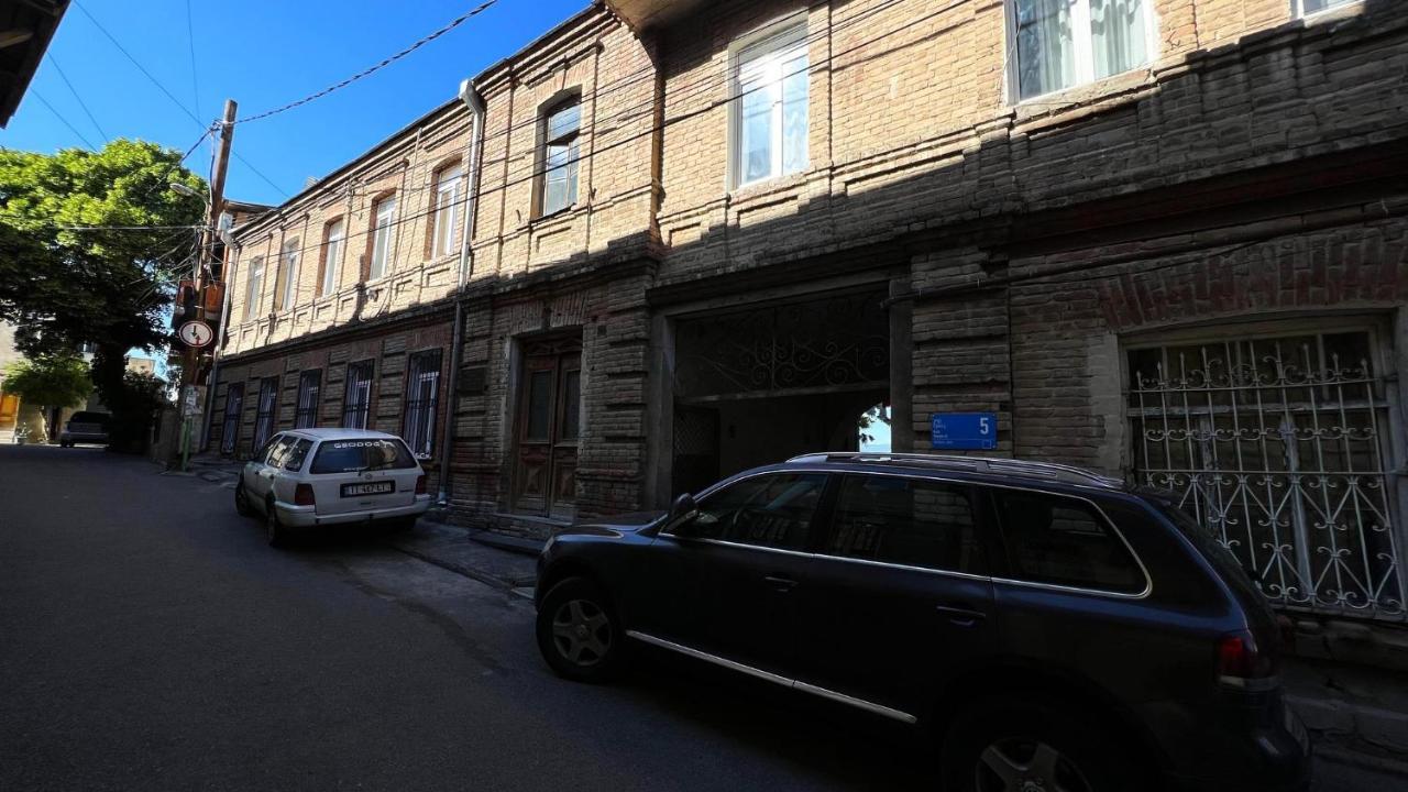טביליסי Hostel Pirosmani מראה חיצוני תמונה