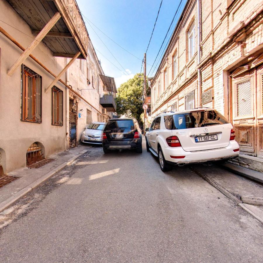 טביליסי Hostel Pirosmani מראה חיצוני תמונה