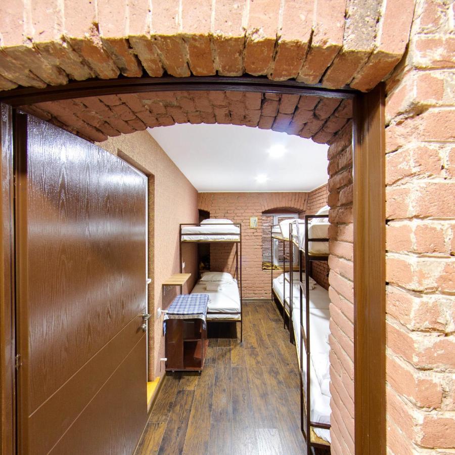 טביליסי Hostel Pirosmani מראה חיצוני תמונה