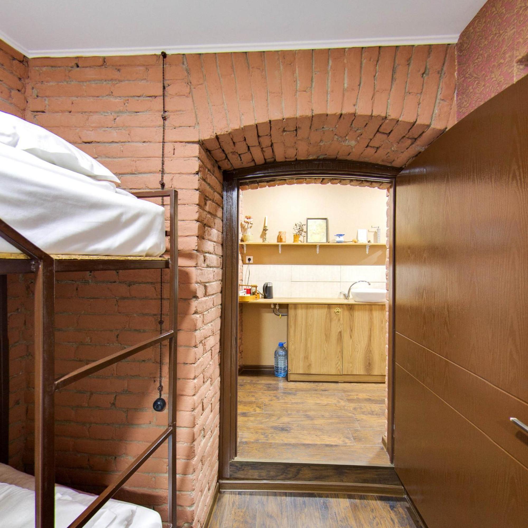 טביליסי Hostel Pirosmani מראה חיצוני תמונה
